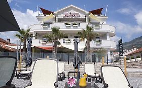 Rooms Bela Roza